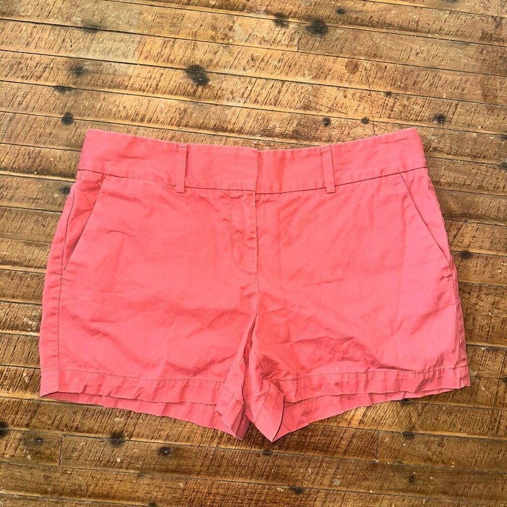 Loft pink/red washed flat front size 6 basic classic shorts